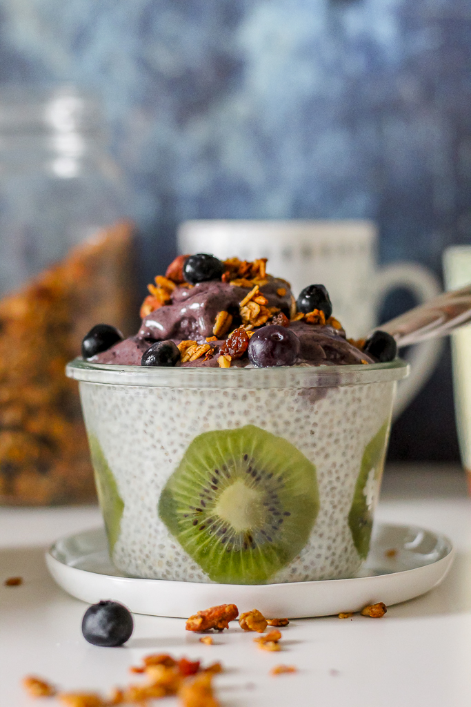straight on shot of a bowl of lemon blueberry chia pudding in a Weck bowl